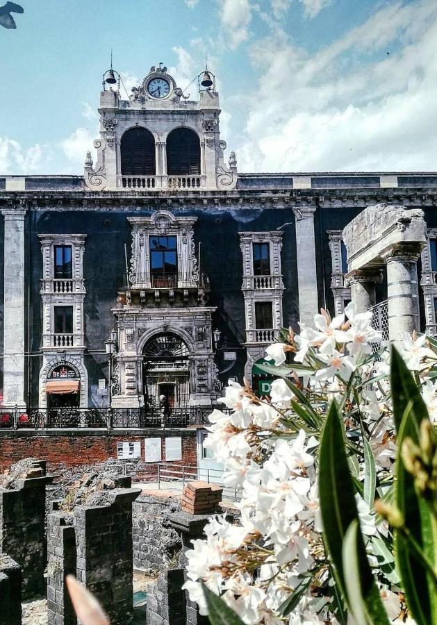 Lavica Di Mezzo Apartments Catania Exterior photo